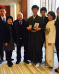 息子の成人式に家族と